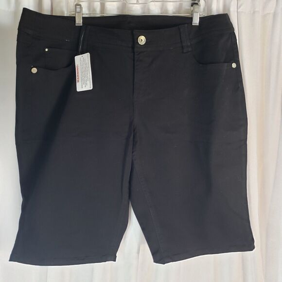 Mikeen Womens denium shorts black size 22 13.5 inseam - Picture 1 of 9